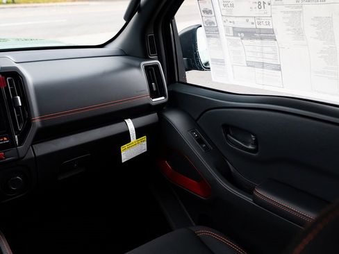 New 2026 Nissan Frontier PRO-4X w/ Pro-4x Convenience Package image 10