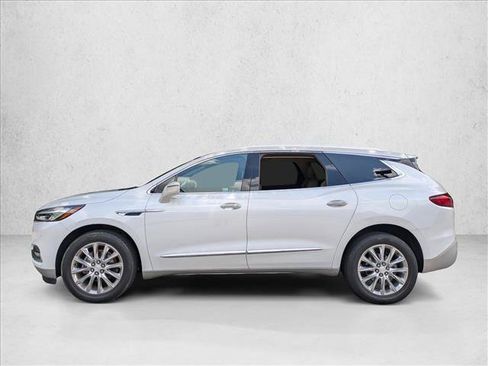 Used 2018 Buick Enclave Premium w/ Experience Buick Package FWD image 9