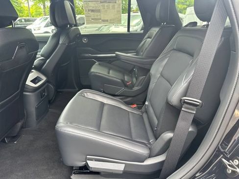 New 2026 Lincoln Navigator Reserve w/ Jet Appearance Package AWD/4WD image 20