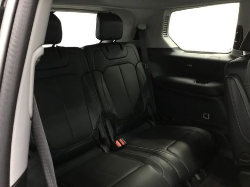 Used 2022 Jeep Grand Cherokee L Limited w/ Luxury Tech Group II AWD/4WD image 20