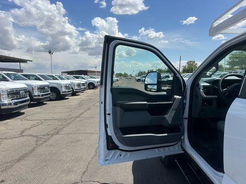 New 2025 Ford F550 4x4 SuperCab Super Duty image 21