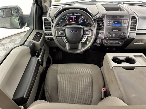 Used 2017 Ford F150 XLT w/ XTR Package image 12