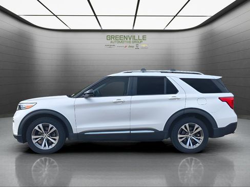 Used 2020 Ford Explorer Platinum w/ Premium Technology Package image 3