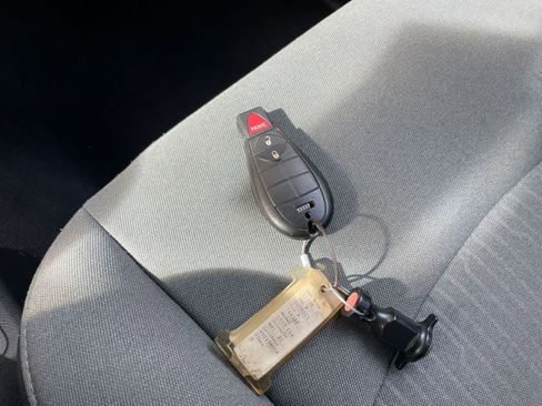 Used 2022 RAM 1500 Classic SLT image 22