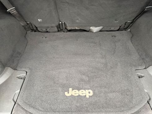 Used 2017 Jeep Wrangler Unlimited Sport w/ Quick Order Package 24S AWD/4WD image 17