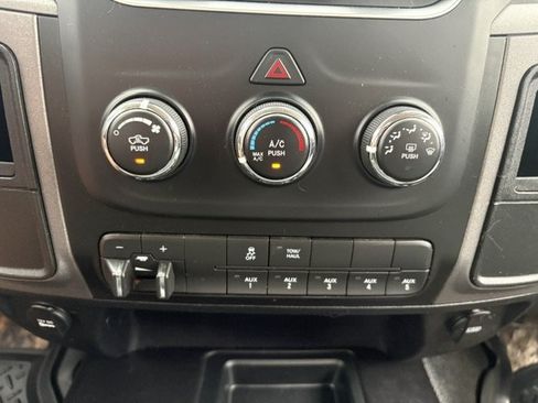 Used 2018 RAM 2500 Tradesman w/ Chrome Appearance Group AWD/4WD image 13