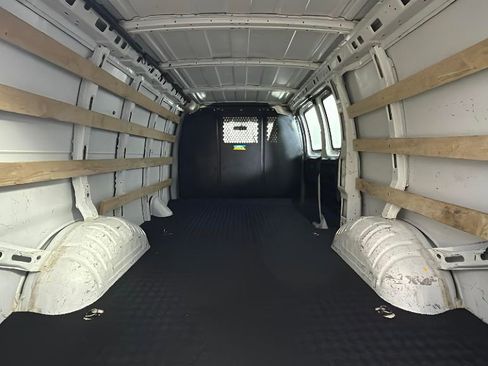 Used 2024 Chevrolet Express 2500 Work Van w/ Driver Convenience Package image 25