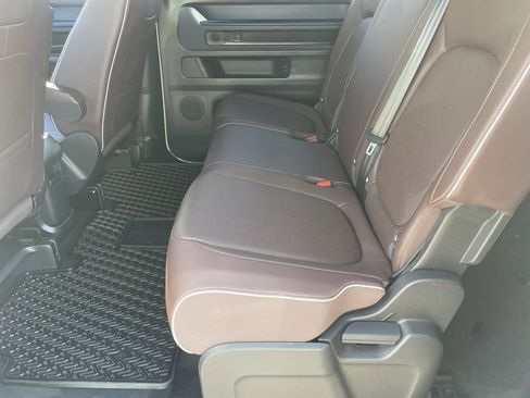 Certified 2025 Volkswagen ID. Buzz Pro S image 15