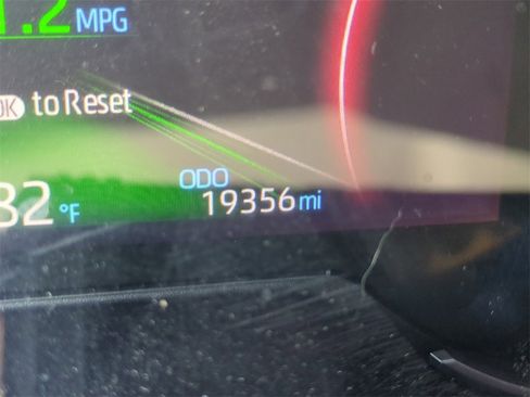 Used 2023 Toyota RAV4 LE image 29