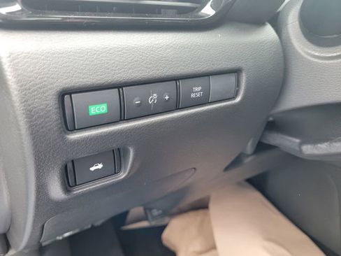 New 2025 Nissan Sentra SR w/ Midnight Edition image 18