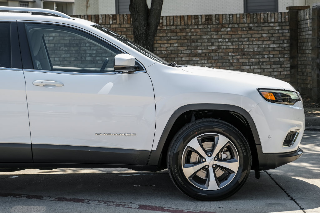 Used 2021 Jeep Cherokee Limited AWD/4WD image 15