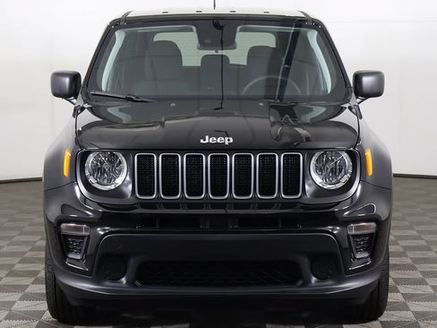 Used 2023 Jeep Renegade Latitude AWD/4WD image 10