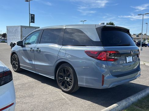 Certified 2025 Honda Odyssey Sport-L image 3