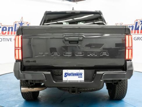 Used 2025 Toyota Tacoma TRD Off-Road AWD/4WD image 6