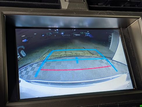 Used 2019 Lexus GX 460 Premium AWD/4WD image 25