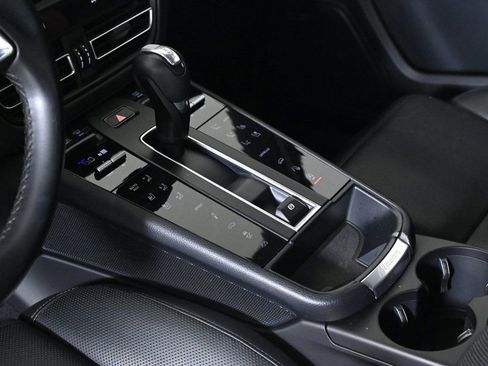 Certified 2022 Porsche Macan GTS image 27