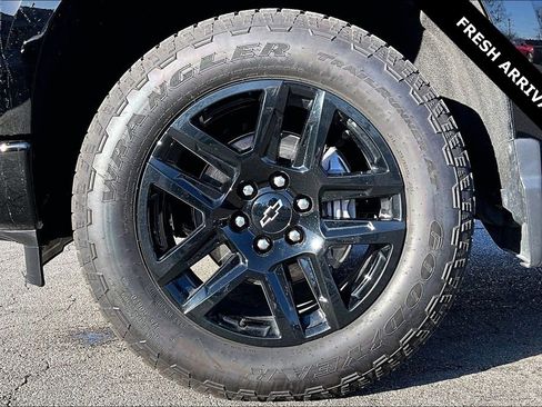 Used 2025 Chevrolet Silverado 1500 RST image 33