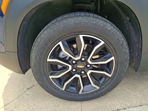 Used 2023 Chevrolet TrailBlazer ACTIV w/ Sun and Liftgate Package AWD/4WD image 28