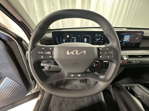 New 2026 Kia EV9 Wind image 20
