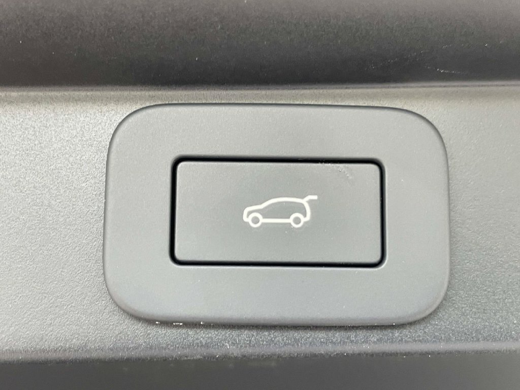 New 2026 Land Rover Range Rover SE AWD/4WD image 17