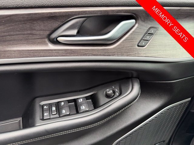 Used 2023 Jeep Grand Cherokee L Limited w/ Luxury Tech Group II AWD/4WD image 34