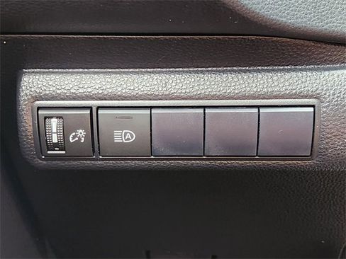 Used 2021 Toyota Corolla SE image 25