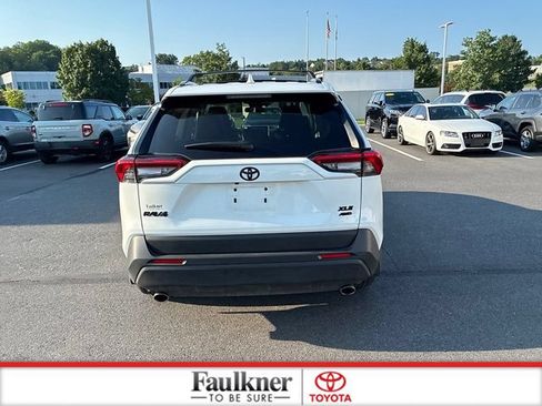 Used 2025 Toyota RAV4 XLE w/ Convenience Package AWD/4WD image 11