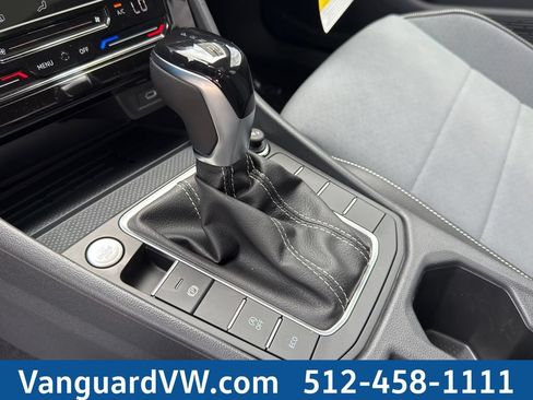 New 2026 Volkswagen Jetta SE FWD image 12