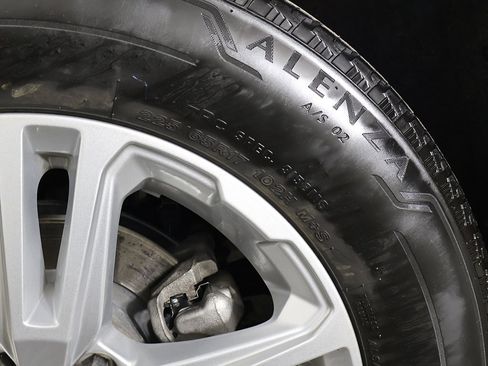 Used 2022 GMC Terrain SLE w/ Driver Convenience Package image 19