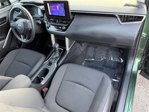 Used 2023 Toyota Corolla Cross LE image 19
