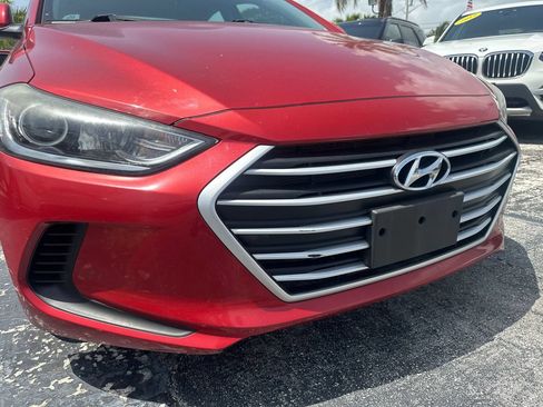 Used 2018 Hyundai Elantra SEL FWD image 12