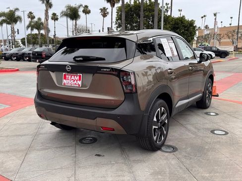 Certified 2025 Nissan Kicks SV w/ SV Premium Package AWD/4WD image 8