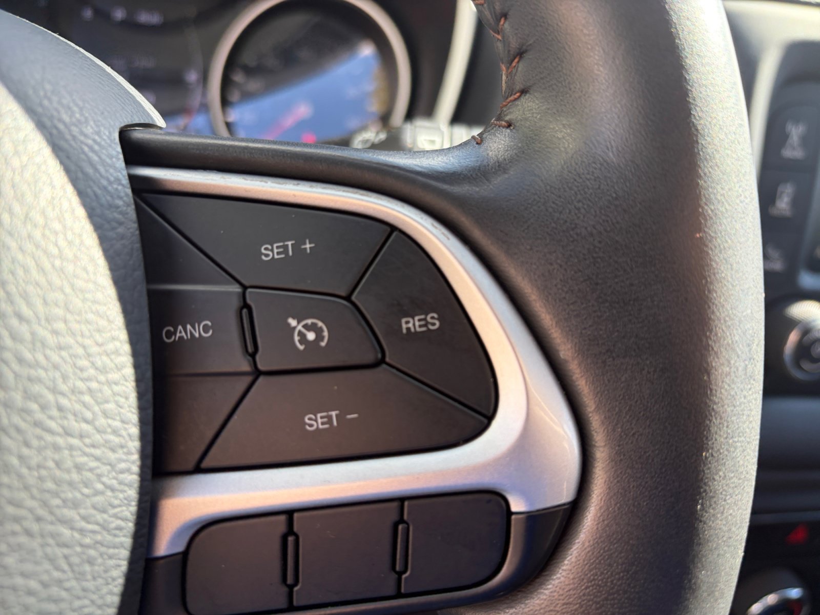 Used 2018 Jeep Compass Latitude AWD/4WD image 15