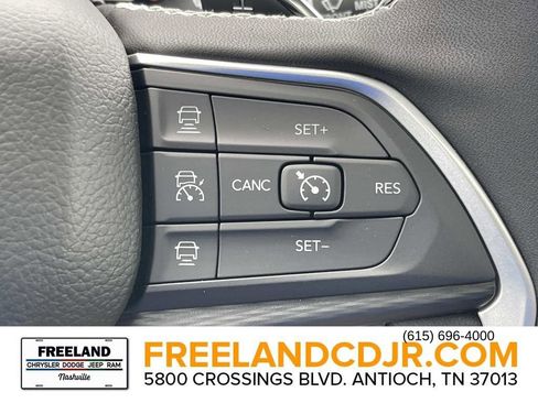 New 2025 Jeep Grand Cherokee Altitude w/ Trailer Tow Package AWD/4WD image 32