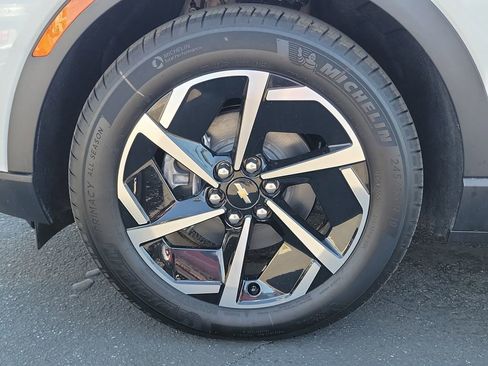 New 2026 Chevrolet Equinox EV LT image 23