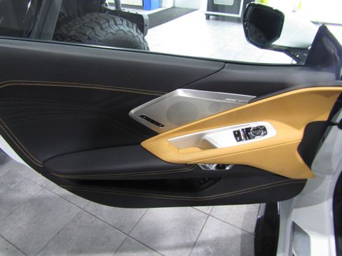 Used 2024 Chevrolet Corvette Z06 w/ Z07 Performance Package image 9