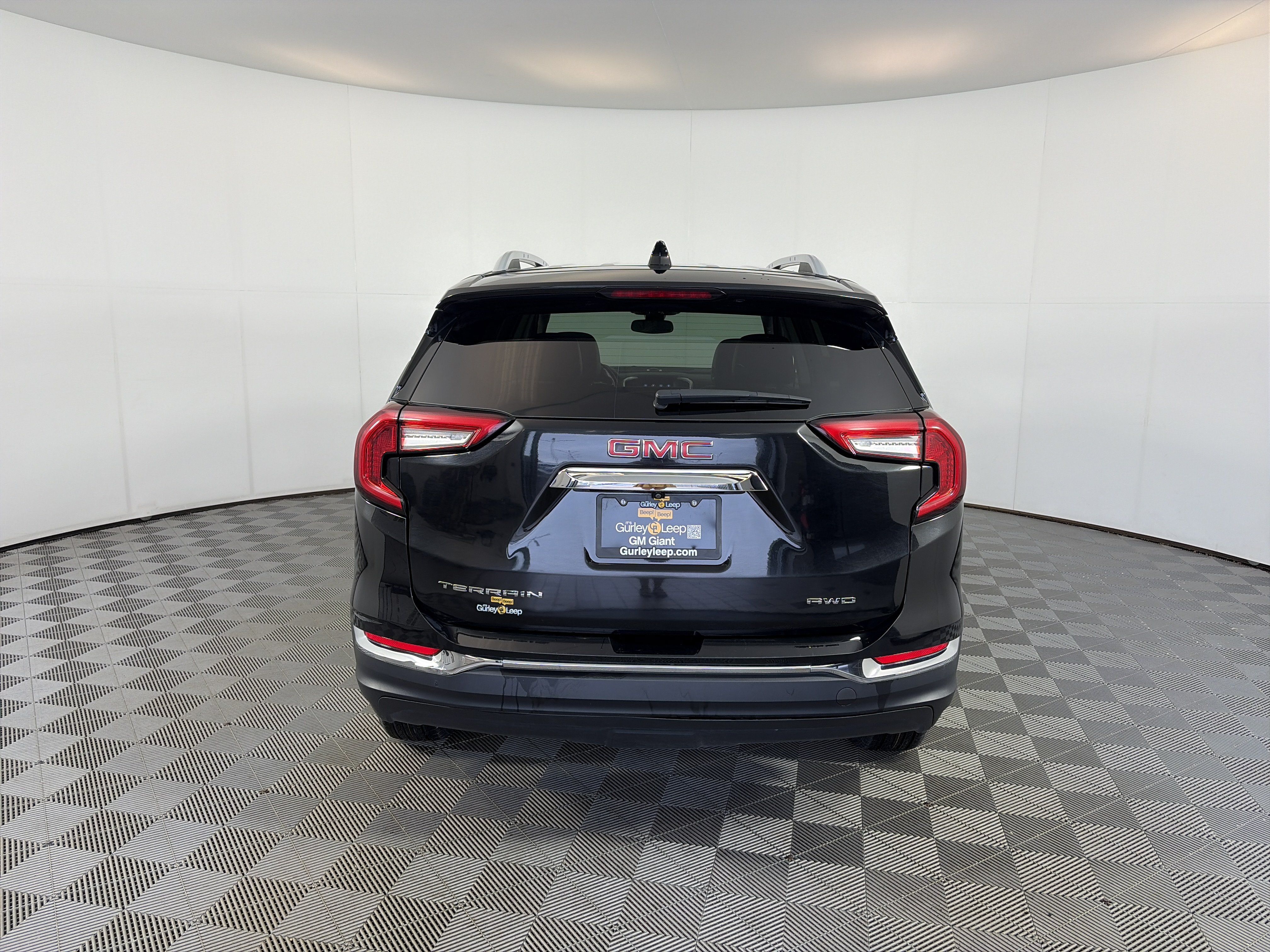 Certified 2024 GMC Terrain SLT AWD/4WD image 4