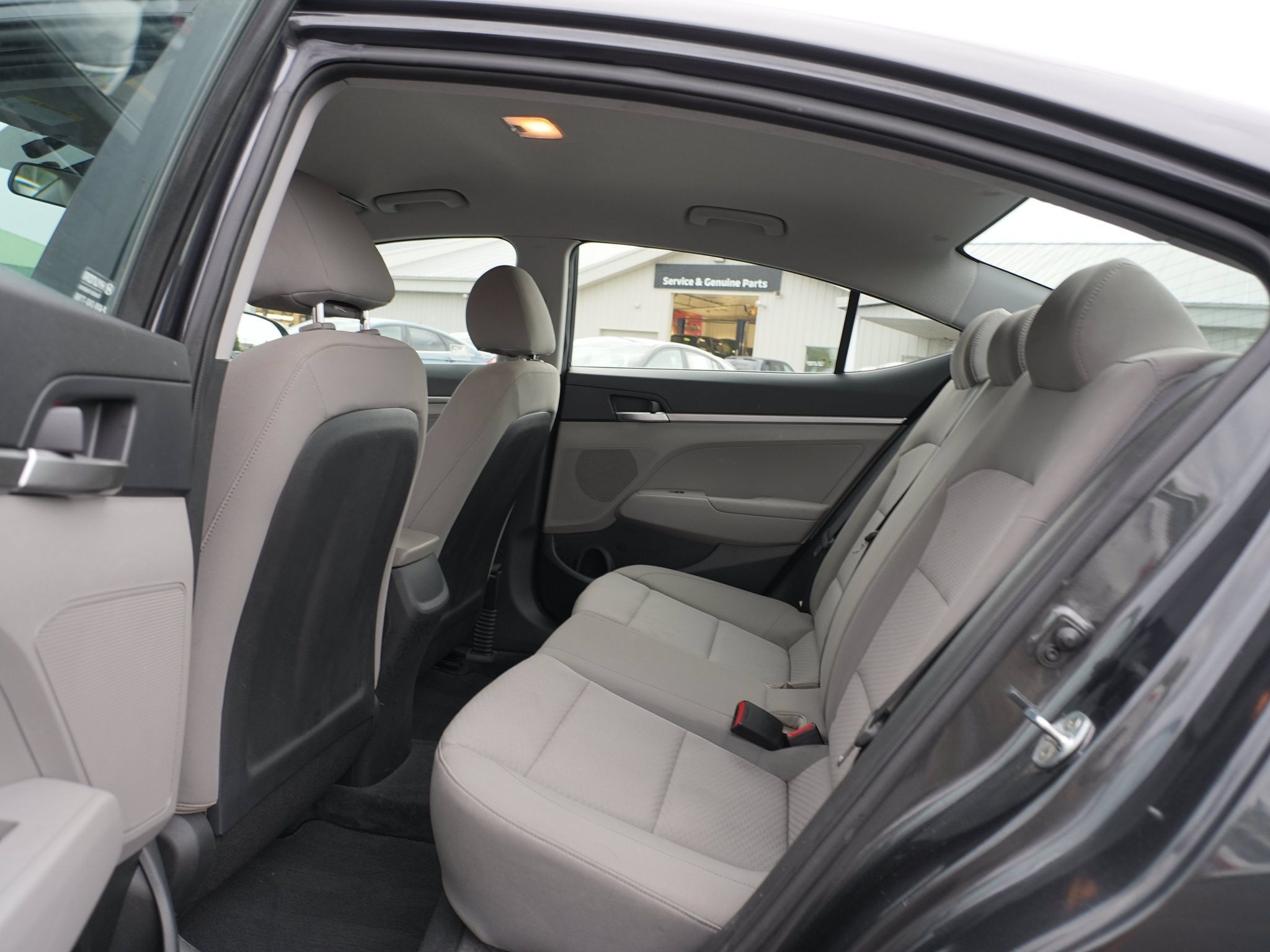 Used 2020 Hyundai Elantra SE FWD image 19