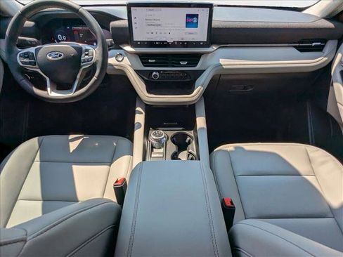 New 2025 Ford Explorer Active w/ Active Comfort Package image 14