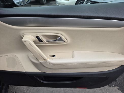 Used 2010 Volkswagen CC Sport FWD image 12