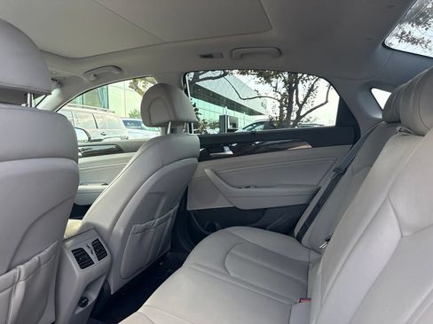 Used 2015 Hyundai Sonata Limited w/ Option Group 05 FWD image 4