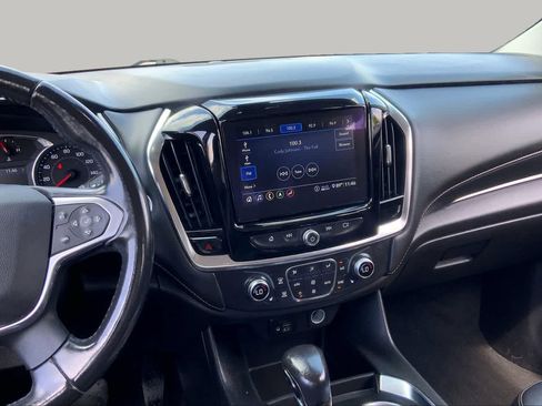 Used 2021 Chevrolet Traverse LT w/ LT Premium Package FWD image 7