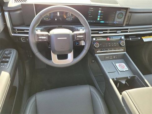 Certified 2025 Hyundai Santa Fe SEL image 2