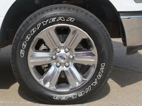 Used 2019 Ford F150 XLT w/ Equipment Group 302A Luxury image 9