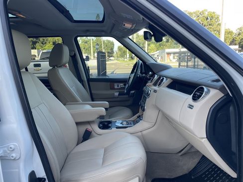 Used 2016 Land Rover LR4 HSE AWD/4WD image 23