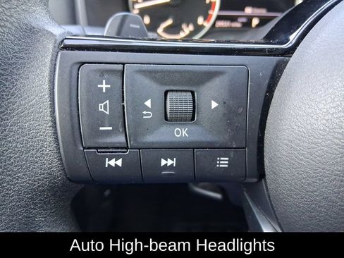 Used 2023 Nissan Rogue SV AWD/4WD image 18