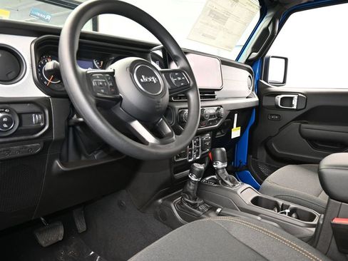 New 2026 Jeep Gladiator Sport image 12