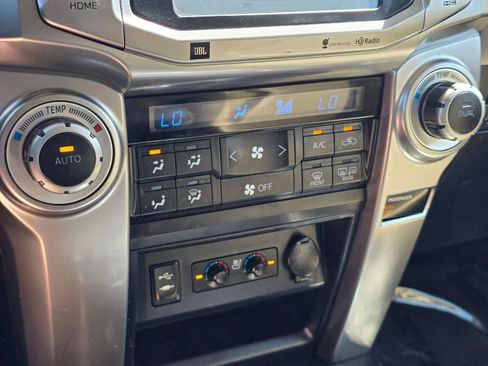 Used 2015 Toyota 4Runner Limited RWD image 31