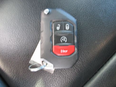 Used 2023 Jeep Wrangler Unlimited Sahara w/ Cold Weather Group image 20