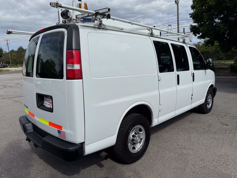 Used 2017 Chevrolet Express 2500 w/ Cold Climate Package RWD image 8